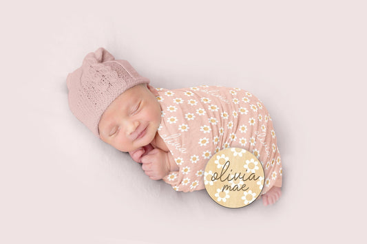 Baby Girl Pink Daisy Swaddle, Daisy Floral Personalized Swaddle Blanket, Baby Girl Boho Retro Pink Daisy - Squishy Cheeks