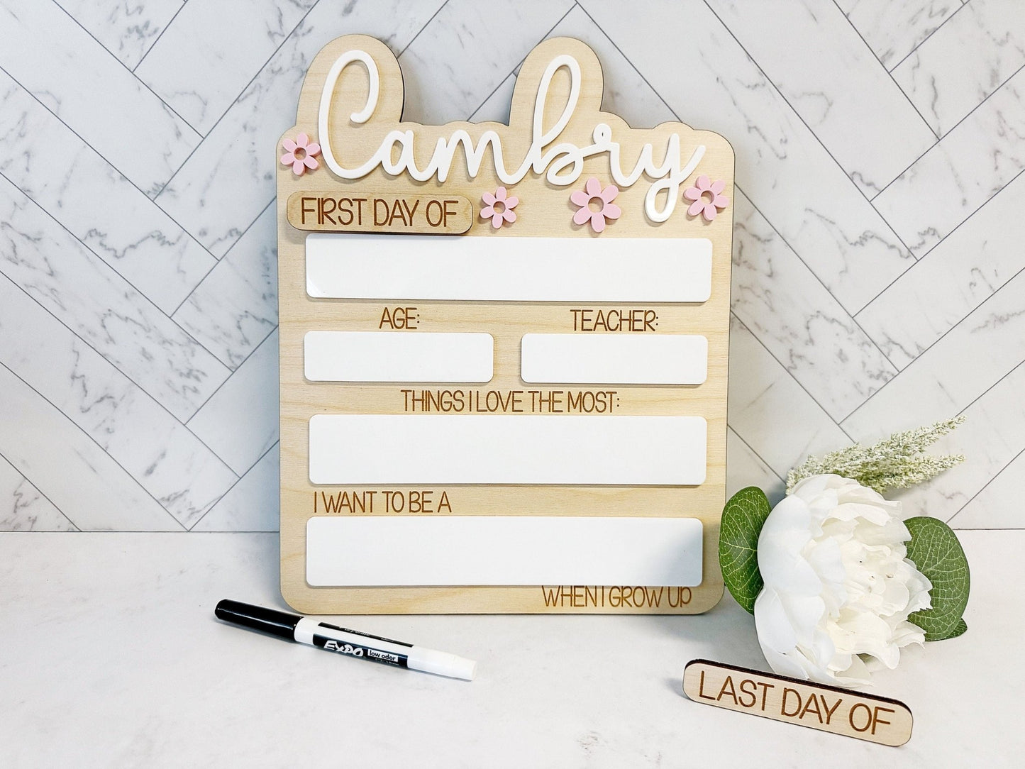 Girls Retro Daisy Changeable Back to School Sign Last Day of School Sign, Personalized Dry Erase 1st Day Custom Reusable School Sign - Squishy Cheeks