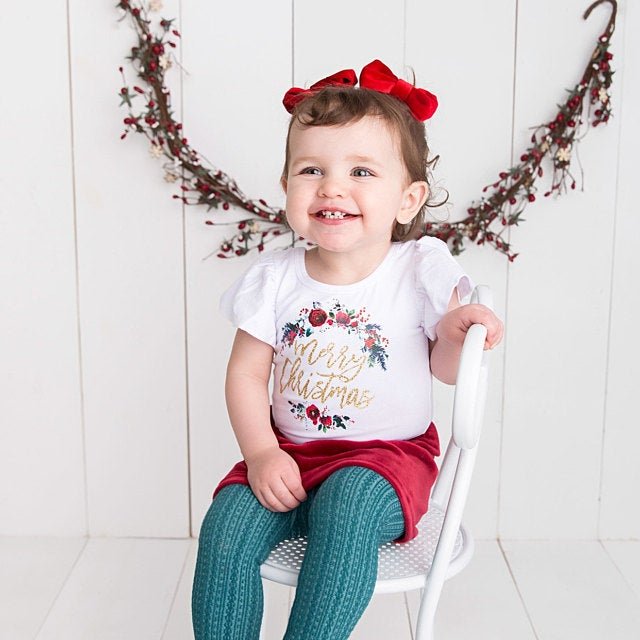 25 Cute Christmas Outfits to Wear This Season 2023