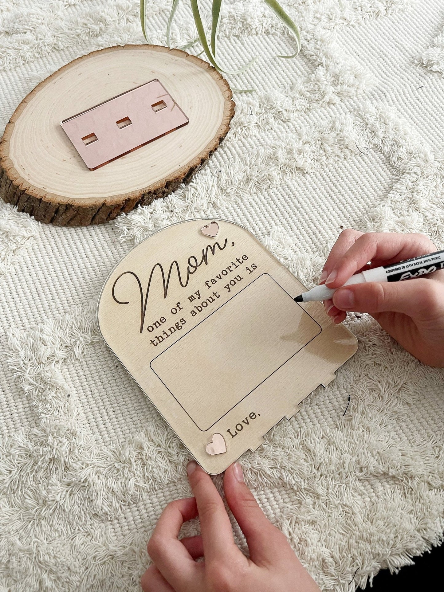 Unique Personalized Reusable Sign Gift for Mom - Squishy Cheeks