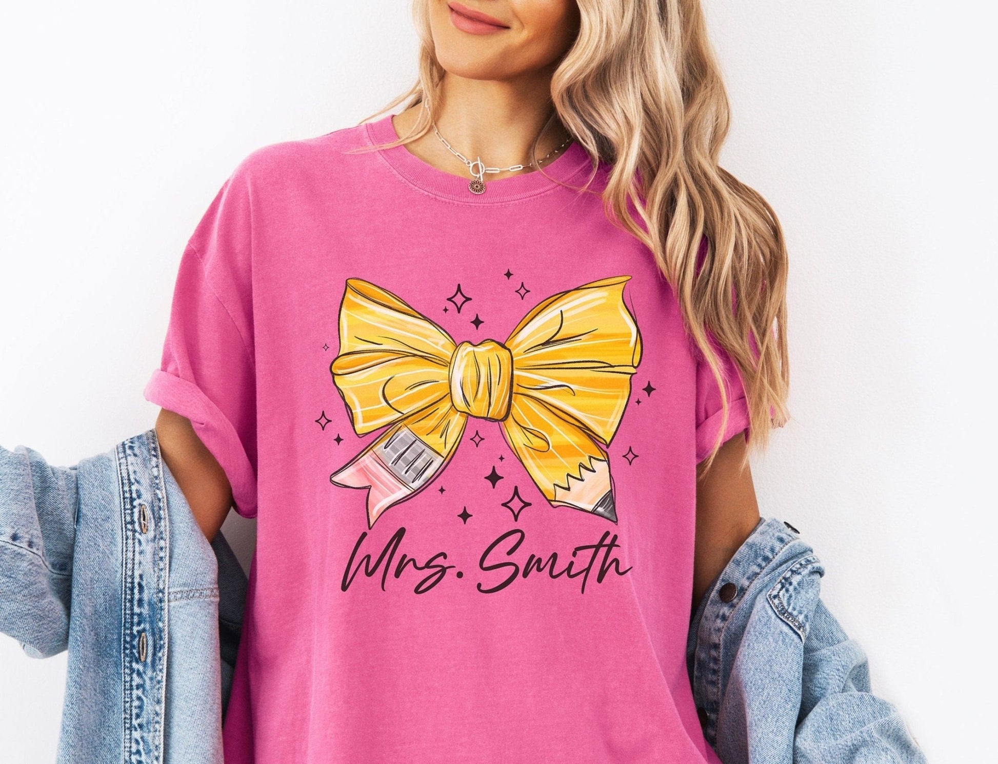 Personalized Custom Coquette Teacher Shirt, Pencil Bow Back To School - Squishy Cheeks