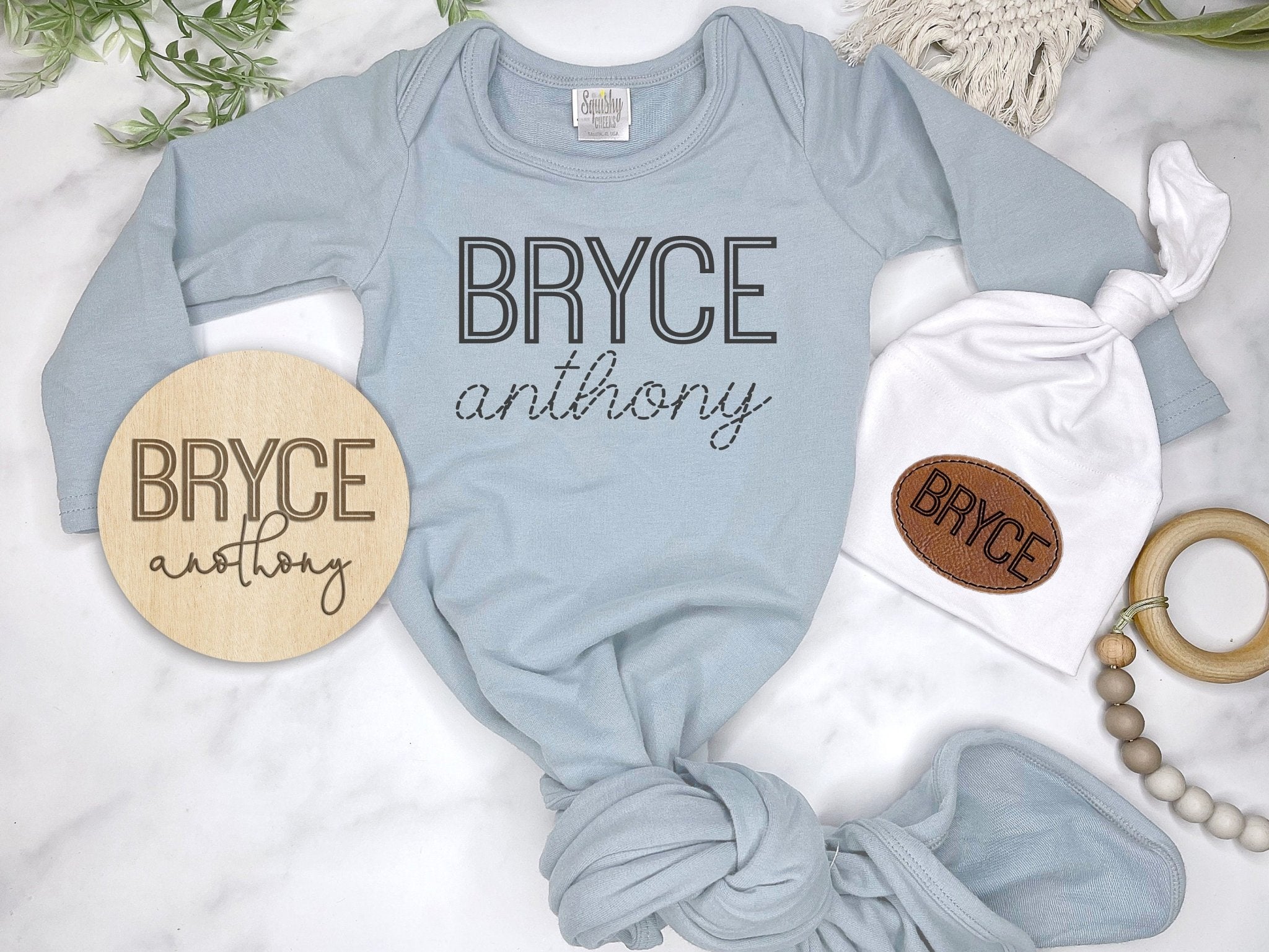 Personalised baby gown - 4-6 letters | Felt