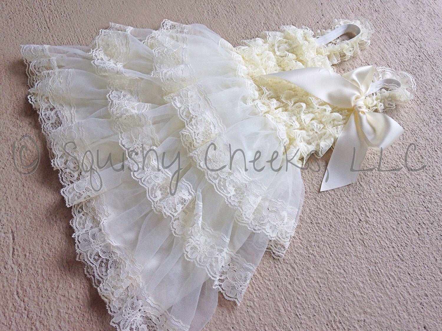 SALE Ivory Ruffled Lace Dress S 3-9m SALE Ivory Ruffled Lace Dress S 3-9m